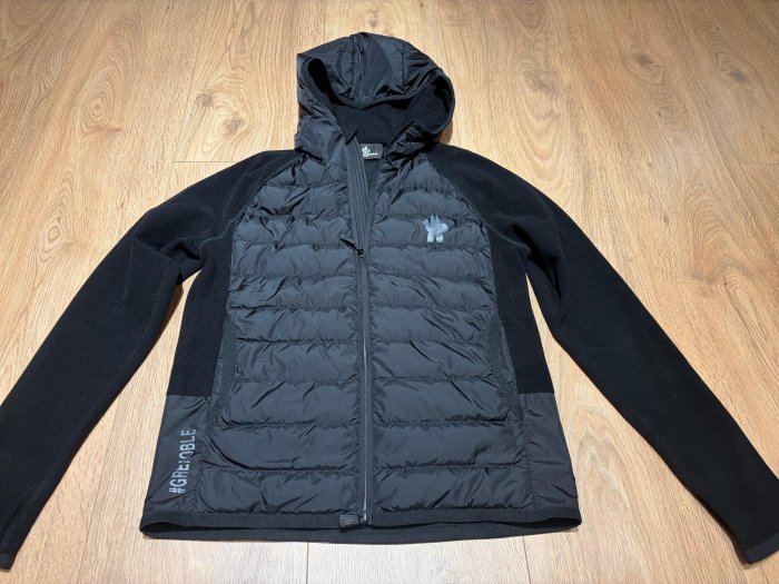 一元起標無底價, 真品 Moncler 黑色滑雪系列拼接羽絨連帽外套, Size: M