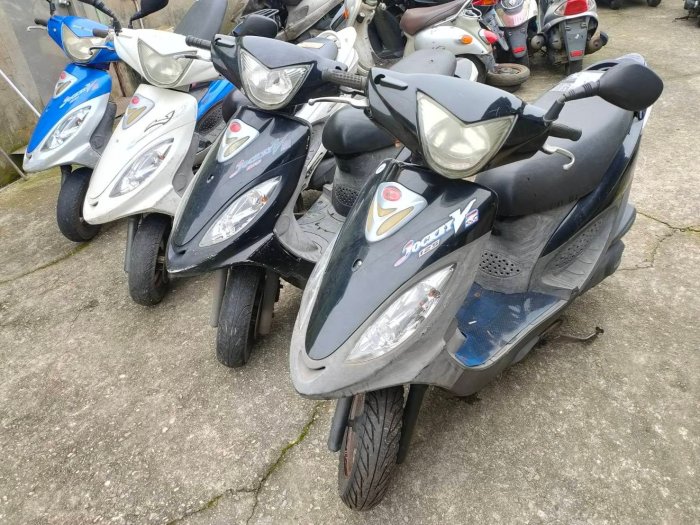 達成拍賣 光陽 JOCKEY V2 125 150 碼錶 把手 大燈 全車殼 烤漆殼 內裝 車台 三角台 前叉 避震器