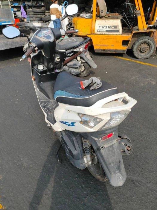 達成拍賣 光陽 G5 12吋 前碟後鼓 椅子 CDI 整流器 油箱 鎖頭 後扶手 中柱碟煞組 煞車總泵 卡鉗 汽油泵浦