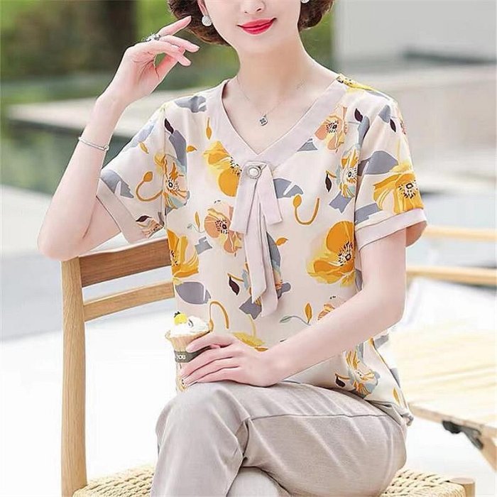 【潮殼小鋪】媽媽夏裝 短袖上衣2023 中老年減齡女人夏天洋氣雪紡衫T恤女生衣服女裝服飾休閒通勤