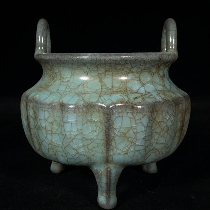 宋汝窯冰裂紋雙耳三足爐，高12.5直徑12.5cm，3001531 瓷器官窯汝窯【古