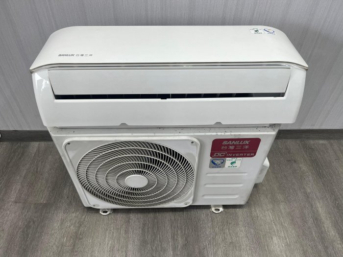 宏品全新二手家具館~台中2手家具家電推薦AC551006*三洋變頻冷暖分離式冷氣2.8KW4-6坪有遙控*窗型冷氣 洗衣機 液晶電視 烘衣機 OA辦公隔間土城