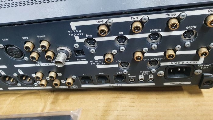 PROCEED audio video preamplifier 5.1聲道環繞解碼器| Yahoo拍賣