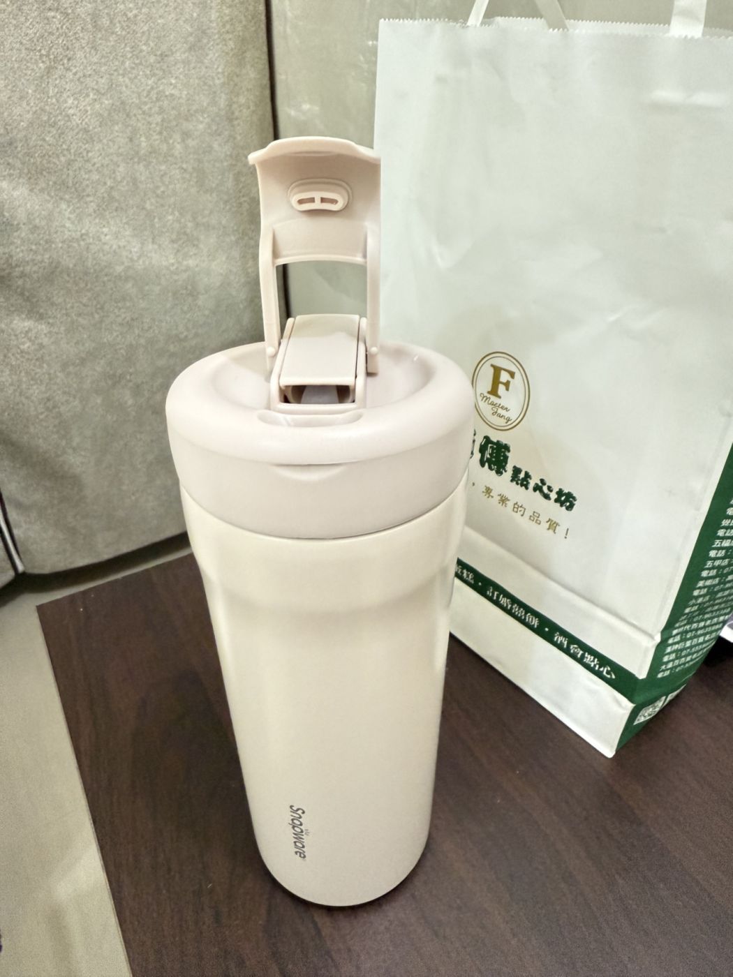 明**'s review image
