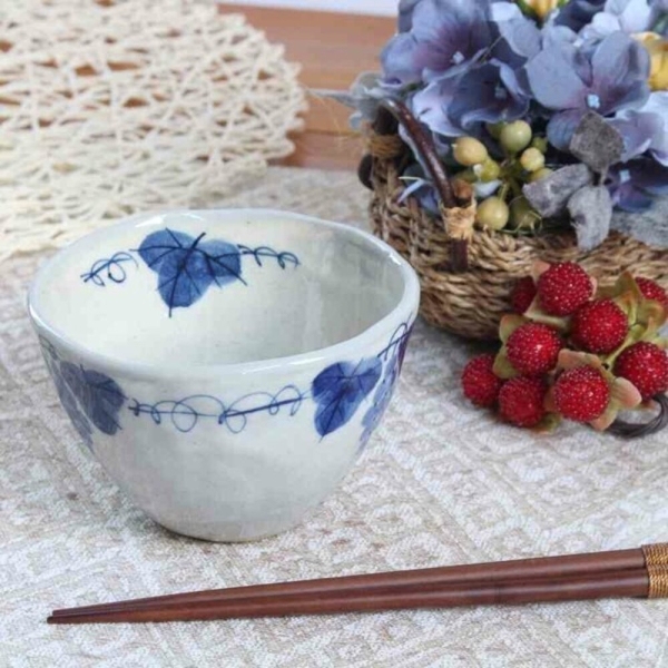 日本製造進口瀨戶燒藍白粉引葡萄茶杯陶瓷麵碗湯碗片口杯茶杯茶碗豬口杯