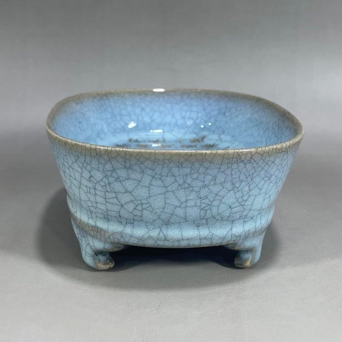 宋時代 汝窯 宋代汝窯開片描金四足洗（6×6.5×11.8cm）120461 瓷器汝窯官窯