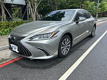 2024年 LEXUS ES300H油電混合只跑8500公里