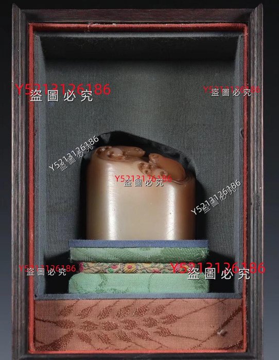◈中国古美術◈寿山芙蓉石 巧彫 双金魚文 筆洗 硯洗 置物 在銘 時代物 壽山石巧色芙蓉石雕刻雙魚印章名家篆刻【吉慶有余】收藏品尺寸：長4.8