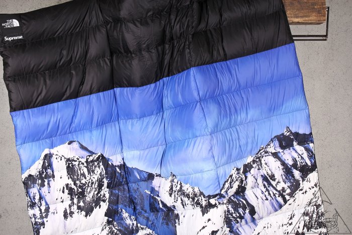 Face Mountain Nupste Blanket Nuptse Blanket Nuptse Blanket Supreme