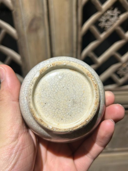 嚴選晚明哥釉水盂高度5.5公分肚徑7.8公分釉面溫潤宜陳設把玩純素扁圓形