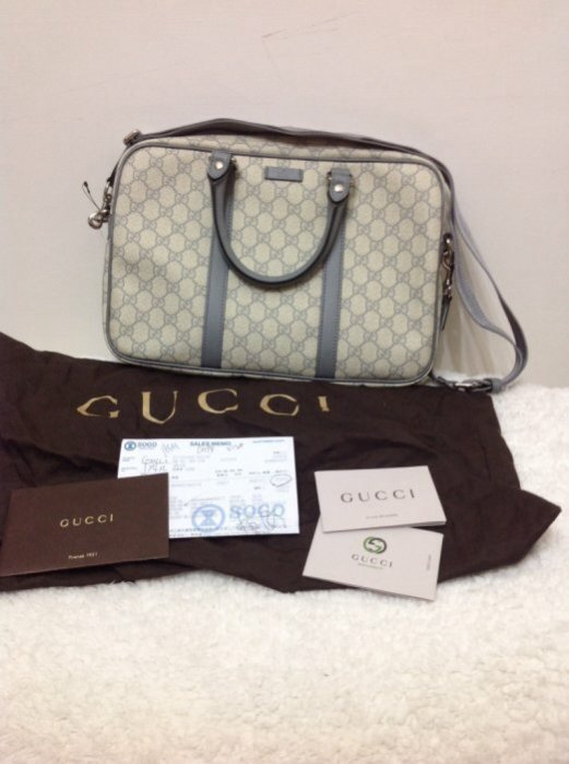 [全新] GUCCI 雙G設計淺灰緹花｜牛皮邊牛皮提把長背帶｜13吋筆電.MAC電腦包**行李箱穿桿｜購買証明