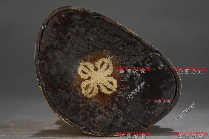 明精鑄紫銅胎鎏金蓮花生大師造像【規格】高16.5cm 寬12.2cm 重3.5斤