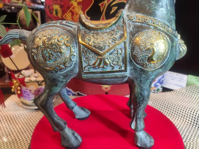 大瑞古玩~收藏品/老件鎏金青銅馬/招財馬/鎏金工藝精湛/馬到成功馬上