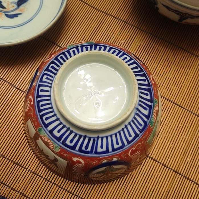 嚴選日本回流伊萬里風格陶瓷蓋碗，手繪赤彩花卉開窗，胎質細膩釉面光亮