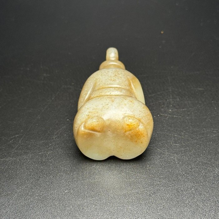 和田玉漢代玉人，得遇貴人，順風順水，造型古樸，線流暢，玉質溫潤，皮
