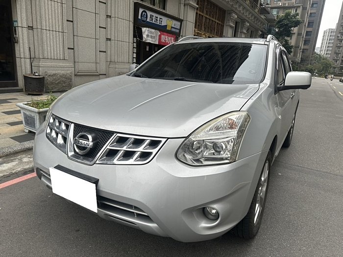 婷車庫 2013 ROGUE 空間大開起來視野高 舒適的選擇