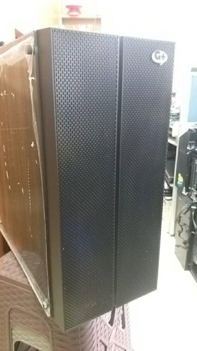 【玉昇電腦】二手 黑色 強化玻璃 透側電腦機殼