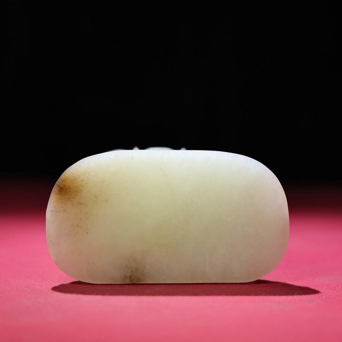 臻品舊藏，和田玉熟坑佛造像包漿厚重，沁色入骨，工藝精湛，犀利民藏絕
