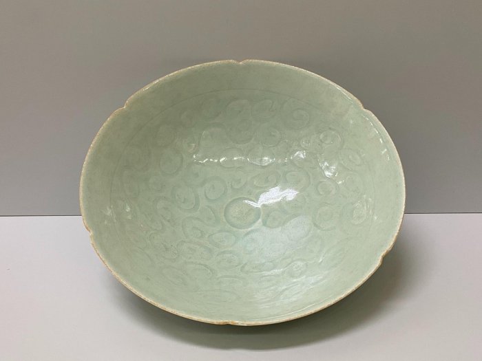 宋湖田窯影青古董碗，品相優良，尺寸精確7.4公分，口徑達21.5公分