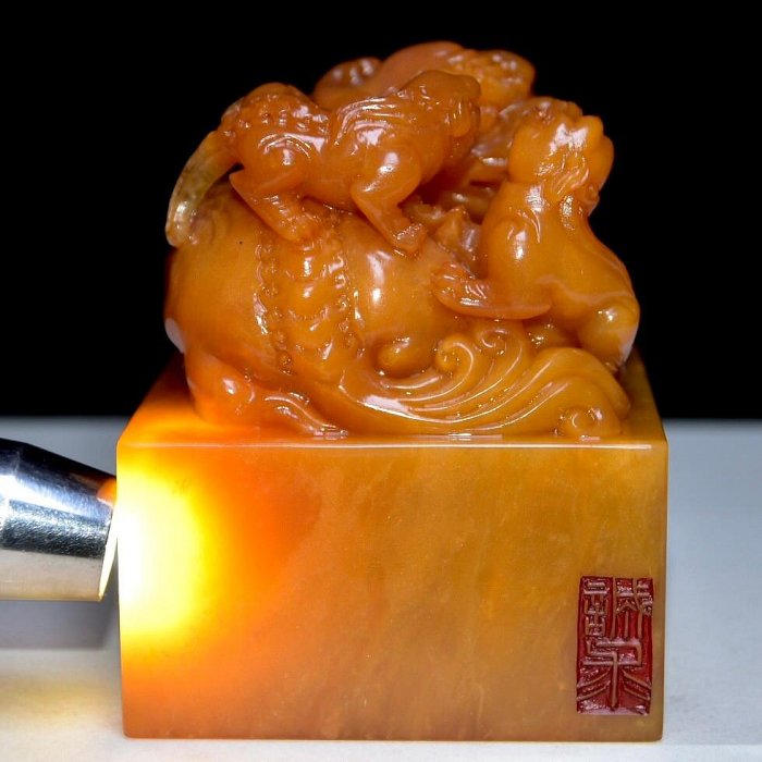 A舊藏珍品壽山石田黃石印章原石原色純手工雕刻雕工精細形象逼真麥