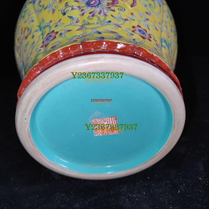 大清乾隆，綬帶瓶，粉彩纏枝花包袱瓶18。971 瓷器青花粉彩【快樂真棒