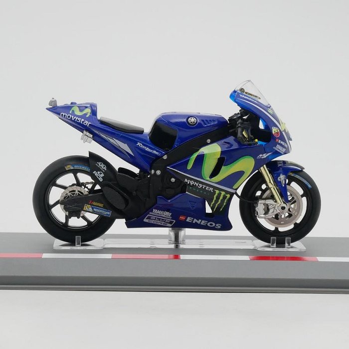 ixo 1:18 Moto GP 2017 YAMAHA YZR-M1 Valentino Rossi雅瑪哈| Yahoo拍賣