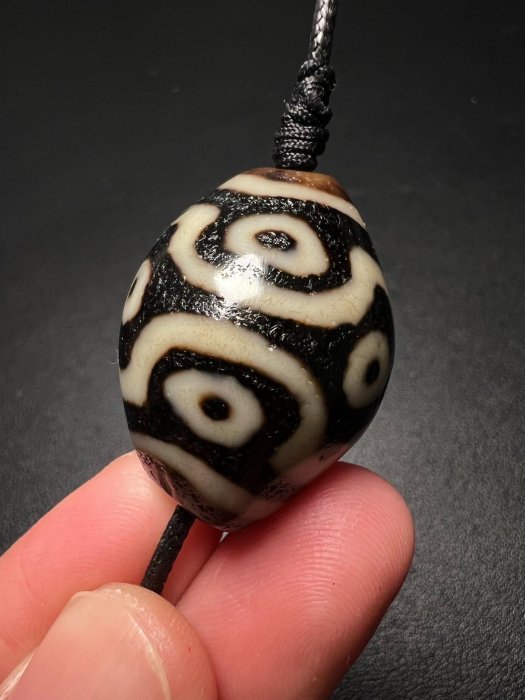 良品天珠‼️西蔵老礦紅朱砂金剛蓮華三眼特殊九眼天珠 天珠（西蔵至尊九