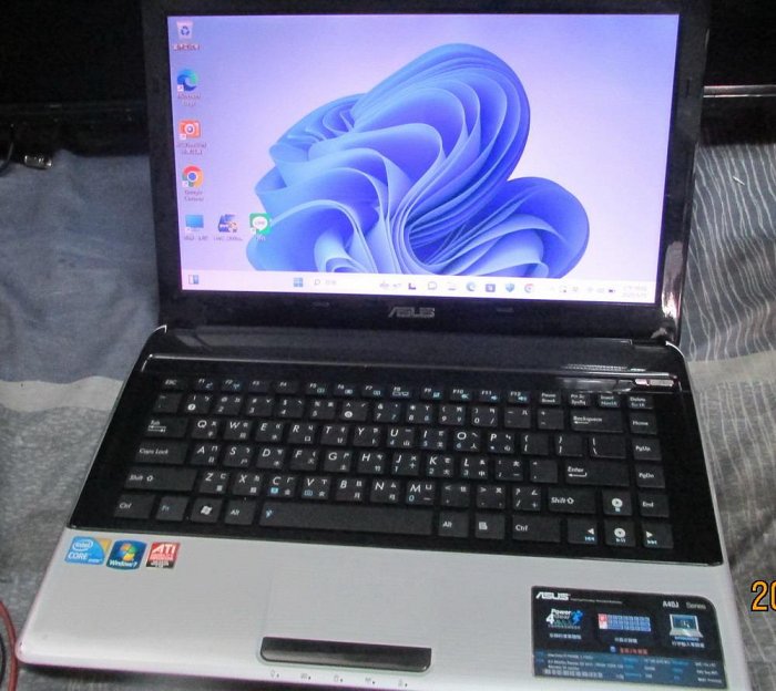 華碩ASUS A40J i7 RAM:8G SSD:120G 獨顯筆電14吋