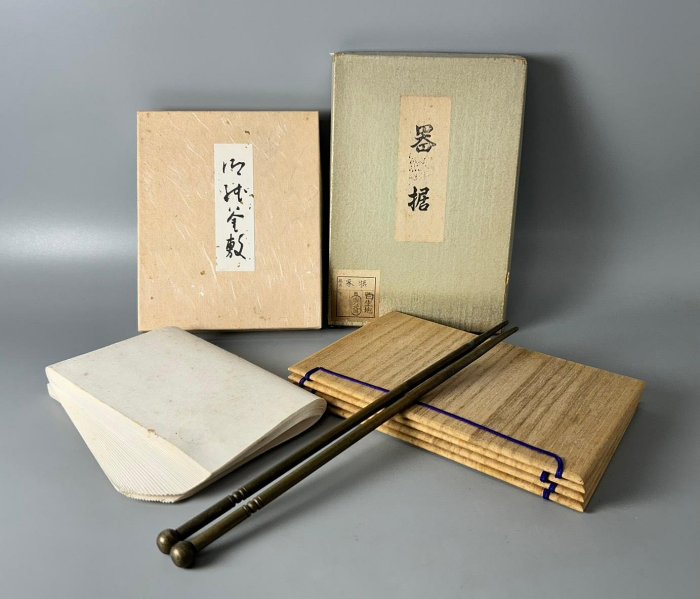 【藏舊尋寶屋】老日本 傳統工藝 銅製御火筷/木製器据/敷紙/茶道具 共三入組 附兩個原裝紙盒(一元起標)※1210127-225GS※1/7 ...