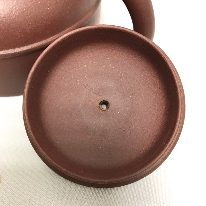 陳子彡》B12[ 荊溪逸公民國早期壺老紫泥砂單孔約250cc] 中國宜興紫砂壺