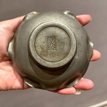 嚴選日本回收民國時期義春款錫托茶托，雙蓮花造型高壁蝶紋，錫製精巧杯