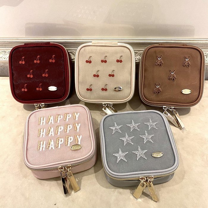 【熱賣下殺價】PETIT TROUVER可愛刺繡小熊櫻桃星星雜物收納包 方形迷你收納包