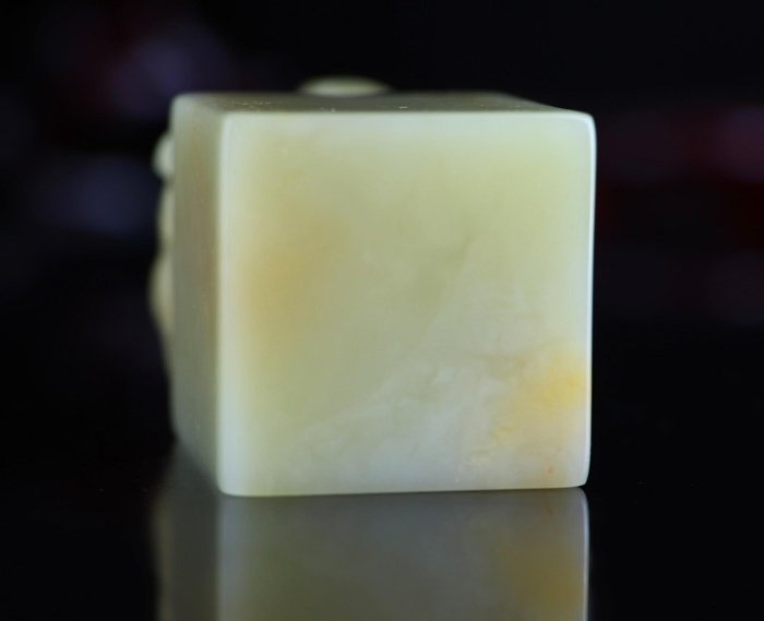 老礦壽山22號礦芙蓉石【題材】古獸【規格】36-36-87 印石原石收藏