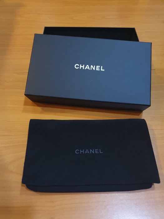 近新 Chanel 香奈兒 小香 長夾 防塵套+包裝盒組 正品 名牌精品專櫃配件 紙盒 防塵袋