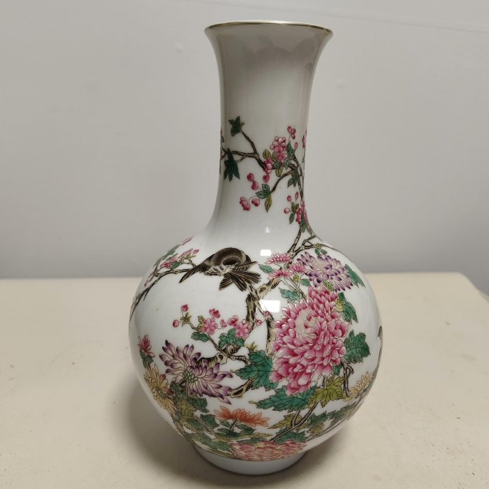粉彩天球瓶雍正款花鳥紋| Yahoo拍賣