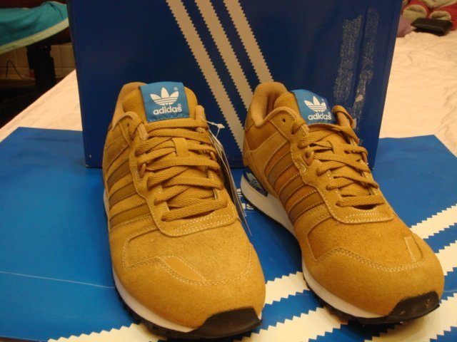 ADIDAS ORIGINALS ZX 700 卡其土黃色麂皮US10.5 | Yahoo拍賣