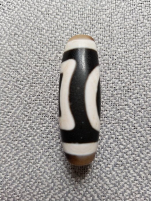嚴選行運古法星辰天珠，編號x301，尺寸13x37mm，線條流暢紋路清晰