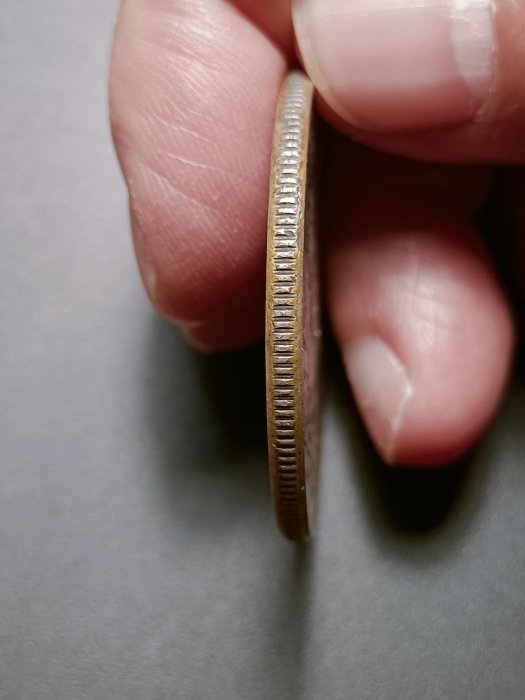 B51民國機制幣，十年袁大頭，六角星大肩章，T點年，較稀少版別，請見圖