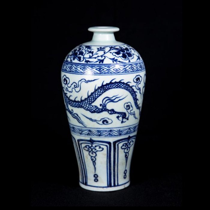 中国美術 青花霊芝雲龍紋 瓶(K-A860) 88d7f3a4-1778-4a12-bc7c-