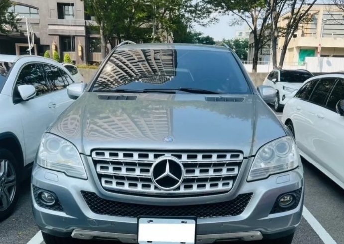 2011 M-Benz M-Class ML350 來電預約現折2萬元!