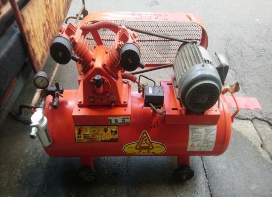 皮帶空壓機/ 復盛雙缸空壓機 / 1HP 220V 3相空壓機