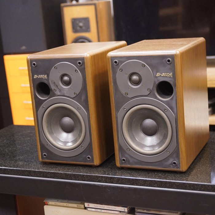一元音響] 市面少見日本製ONKYO D-202A LTD 限定版高階重量級二音路