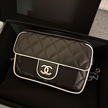 chanel 25p 漫畫黑白邊包  （方胖跟coco20間的大小