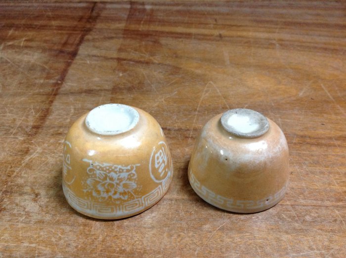 中国 古銅宣徳銅 洪字底款福禄寿禧 酒盃 一對 C R7094E 福祿壽杯組的