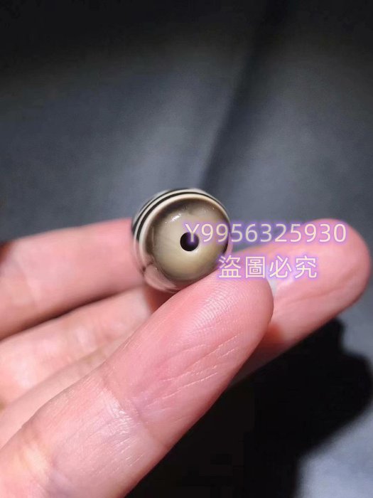 文玩堂：折線九眼天珠 李连杰豪掷2000万在西藏购得九眼天珠！到底有什么寓意？