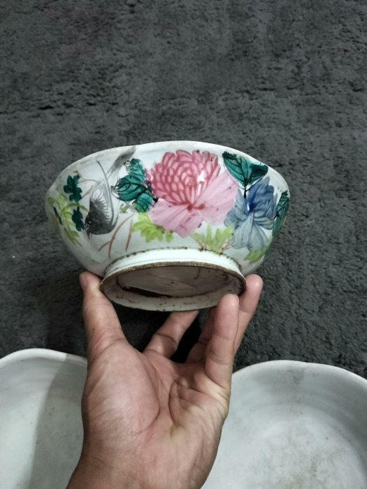 嚴選古董粉彩公雞碗及花鳥碗，品相優良供應中，歡迎收藏家光臨。 花鳥
