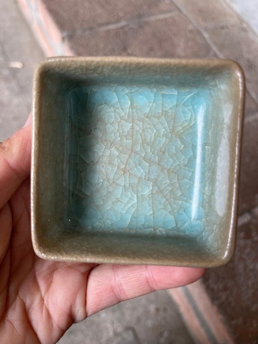 汝瓷盤，盤子中的愛馬仕，尺寸9*9，汝窯宋，有輕微磨損汙漬 [二手]