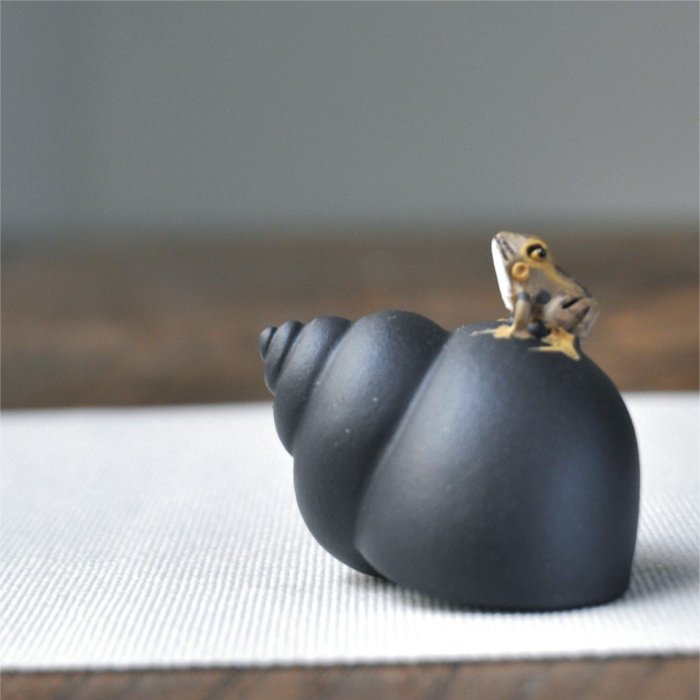 開運小物/ 招財青蛙【噴水青蛙】茶寵擺件手工茶玩《百壺堂》墨泥款