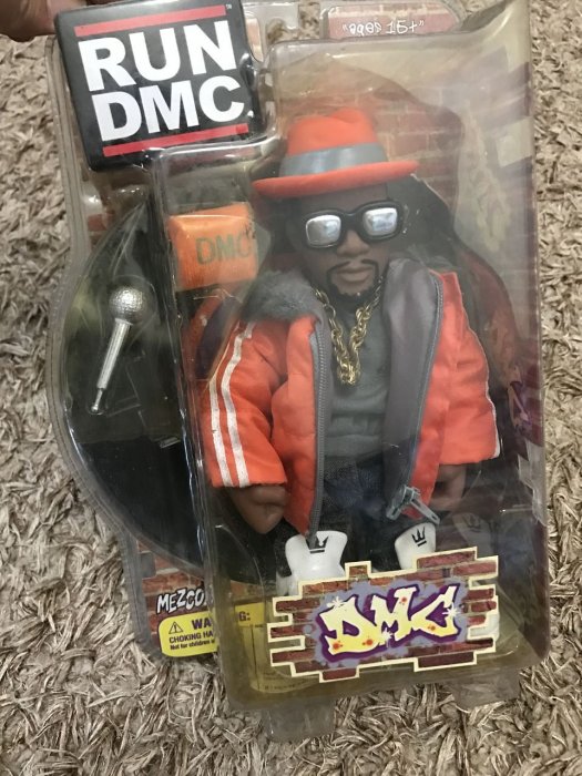 MEZCO RUN DMC 日本限定 フィギュア3体セット Amazon | MEZCO製 Run-D.M.C.フィギュア3体SET ラップ ヒップホップ