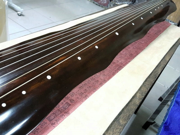 古琴[網音樂城] 蕉葉式老杉木大漆七弦琴瑤琴guqin (贈琴盒琴囊調音器